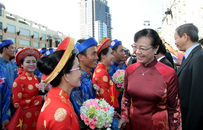 100 cặp đôi tham gia lễ cưới tập thể ở Thành phố Hồ Chí Minh ảnh 1