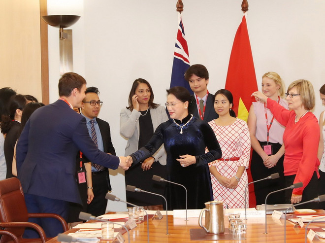Chủ tịch Quốc hội tiếp đại diện sinh viên Australia học tại Việt Nam ảnh 2