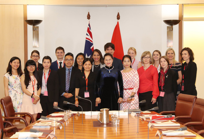 Chủ tịch Quốc hội tiếp đại diện sinh viên Australia học tại Việt Nam ảnh 1