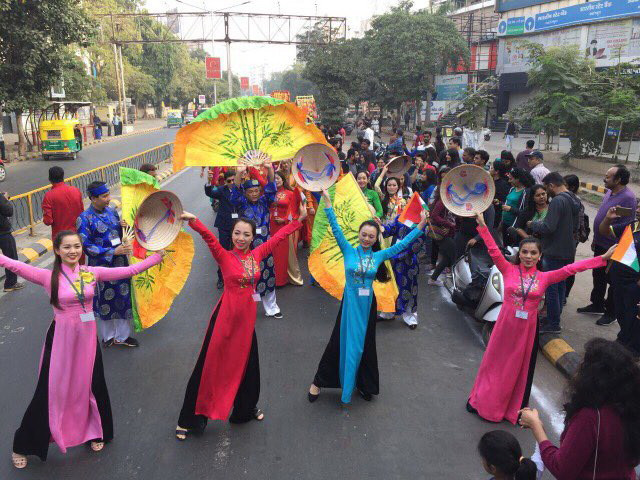 Đem nghệ thuật Việt Nam đến với công chúng Ấn Độ và bạn bè quốc tế ảnh 1