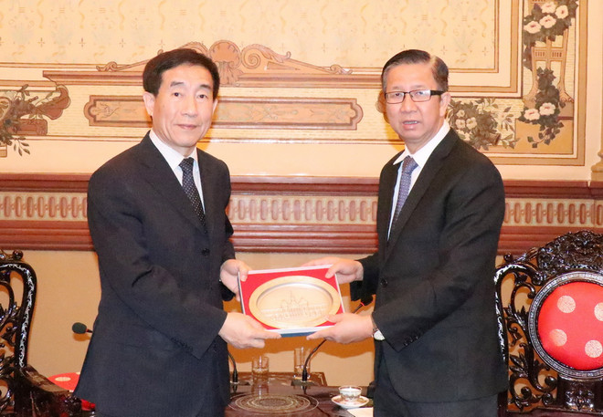 Việt Nam coi trọng phát triển quan hệ hữu nghị, hợp tác với Trung Quốc ảnh 1