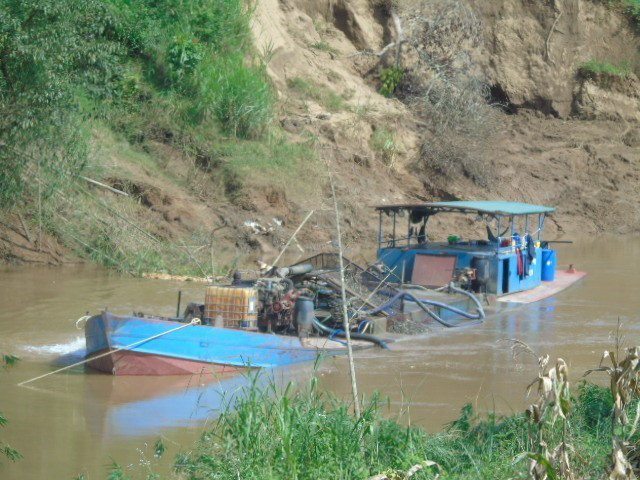 Phát hiện 15 vụ khai thác cát trái phép ở thượng nguồn sông Đồng Nai ảnh 1