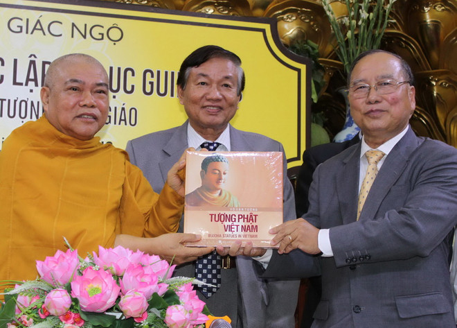 Xác lập kỷ lục cho cuốn sách ảnh nhan đề "Tượng Phật Việt Nam" ảnh 1