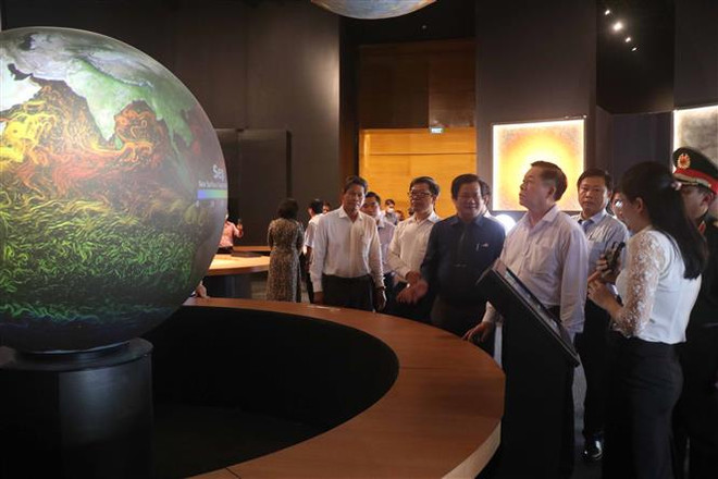 Trưởng Ban Tuyên giáo TW thăm các đơn vị không quân tại Bình Định ảnh 2