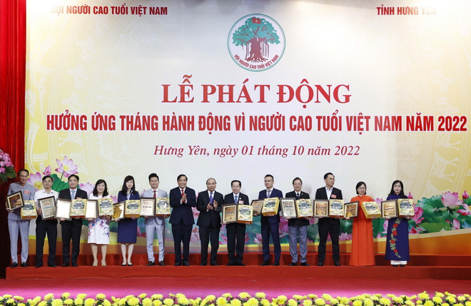 Chủ tịch nước dự Lễ phát động Tháng hành động vì người cao tuổi ảnh 1