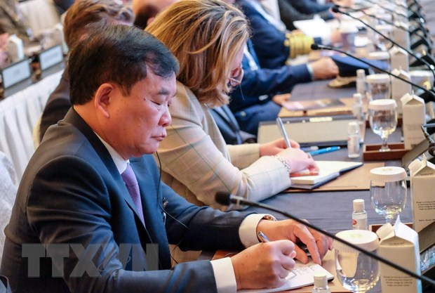 Đoàn Bộ Quốc phòng Việt Nam có nhiều hoạt động ở Đối thoại Shangri-La ảnh 1