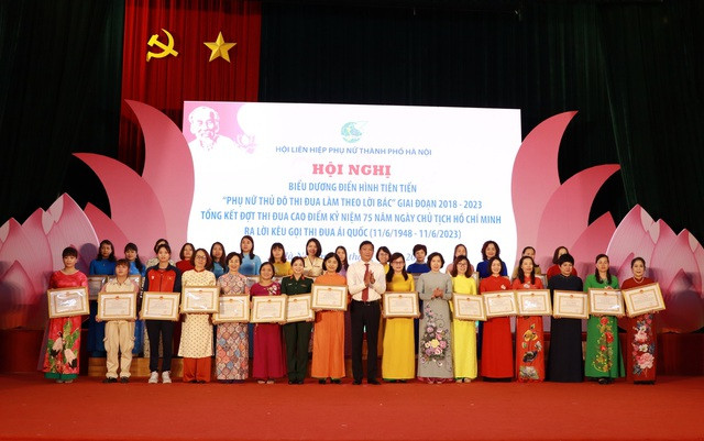 Hội Liên hiệp Phụ nữ thành phố Hà Nội tôn vinh 75 điển hình ái quốc ảnh 1