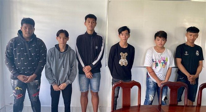 Cần Thơ: Xử lý các đối tượng cắt hàng loạt dây treo cờ Tổ quốc ảnh 1