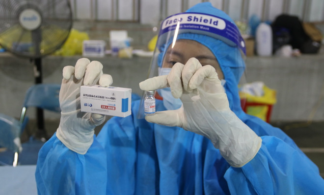 Thành phố Hồ Chí Minh tiêm vaccine Sinopharm theo nguyên tắc tự nguyện ảnh 1