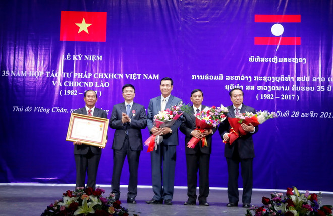 Lào sẽ đẩy nhanh thủ tục cho người Việt xin nhập quốc tịch nước này ảnh 2