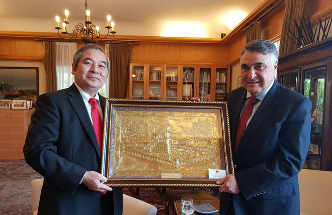 Chile trao tặng Huân chương cho Đại sứ Việt Nam Ngô Đức Thắng ảnh 1