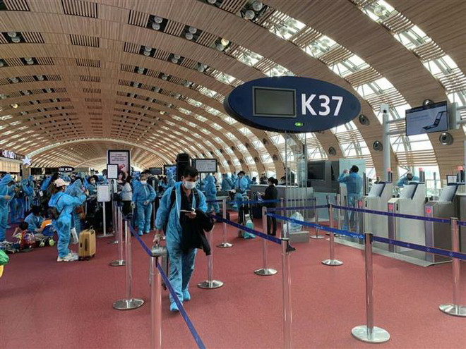 Đưa gần 280 công dân Việt Nam từ Pháp, Maroc và Chile về nước ảnh 1