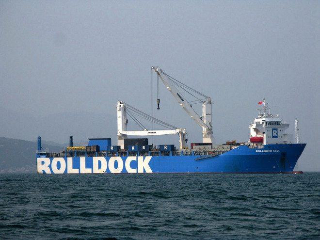 Tàu ngầm đầu tiên của Việt Nam được bốc dỡ thế nào? ảnh 1