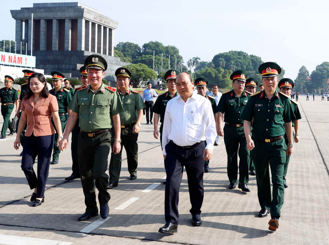 Tổ chức đón tiếp chu đáo đồng bào cả nước về viếng Bác Hồ ảnh 1