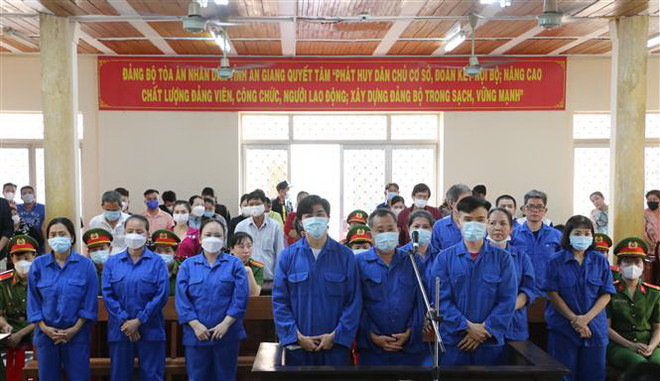 Vụ đánh bạc gần 1.000 tỷ đồng ở An Giang: Xét xử sơ thẩm 62 bị cáo ảnh 2