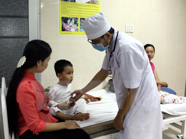 Nhiều học sinh mầm non nhập viện nghi do bị ngộ độc thức ăn ảnh 1