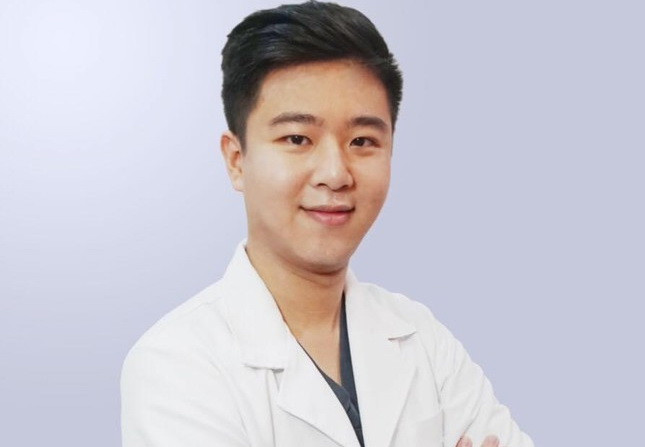 Thầy thuốc trẻ và cuộc chiến giành lại sự sống cho bệnh nhân COVID-19 ảnh 1