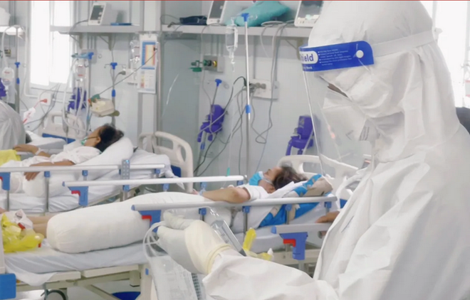 Thầy thuốc trẻ và cuộc chiến giành lại sự sống cho bệnh nhân COVID-19 ảnh 2