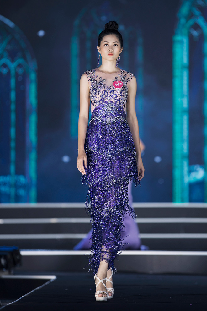 Thí sinh Hoa hậu Việt Nam lộng lẫy trong những thiết kế dạ hội ảnh 16