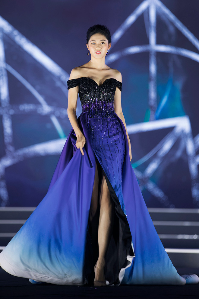 Thí sinh Hoa hậu Việt Nam lộng lẫy trong những thiết kế dạ hội ảnh 30