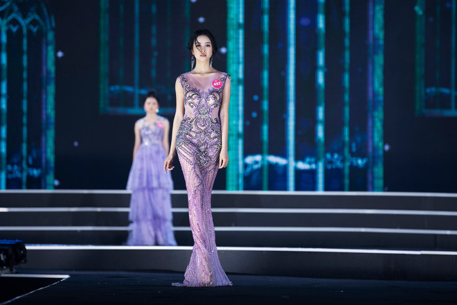 Thí sinh Hoa hậu Việt Nam lộng lẫy trong những thiết kế dạ hội ảnh 7