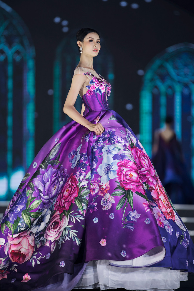 Thí sinh Hoa hậu Việt Nam lộng lẫy trong những thiết kế dạ hội ảnh 22