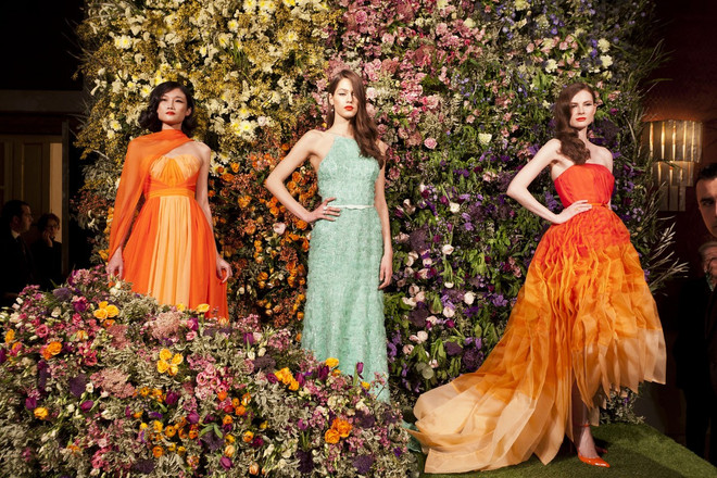 Kha Mỹ Vân ấn tượng trong show thời trang Meissen Couture ảnh 2