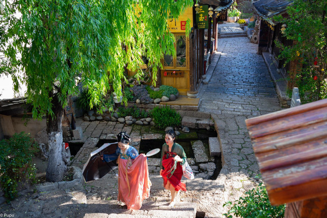 Những cổ trấn ngàn năm ở Trung Quốc: Lạc vào cõi tiên cảnh nơi hạ giới ảnh 6