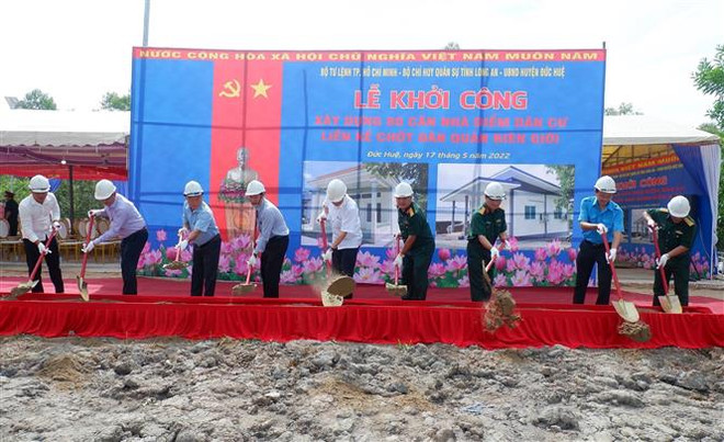 Long An: Xây dựng 80 căn nhà điểm dân cư liền kề chốt dân quân ảnh 1