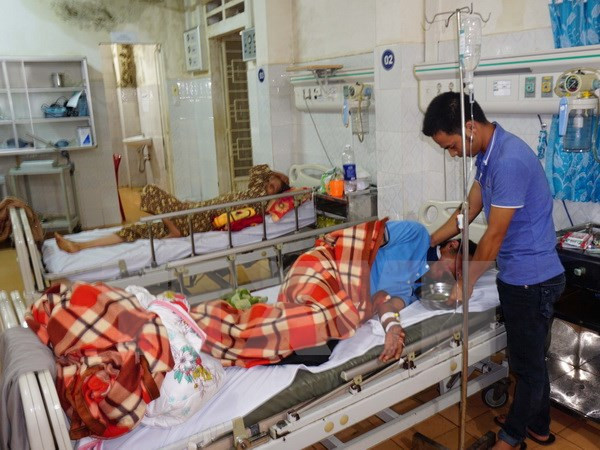 Hơn 70 người bị ngộ độc thực phẩm sau tiệc cưới tại Lào Cai ảnh 1