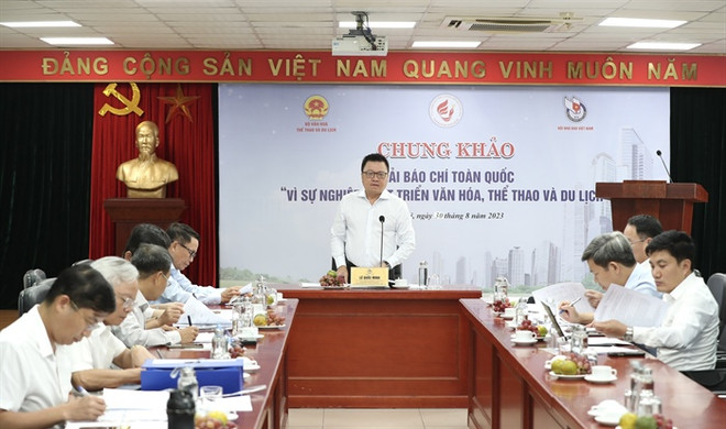 Hội đồng Chung khảo thực hiện công tác xét Giải. (Nguồn: Văn hóa) Giải Báo chí Toàn quốc về Văn hóa, Thể thao, Du lịch: Có 5 Giải A ảnh 1