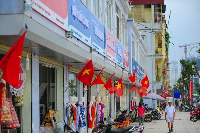 Hà Nội lý giải về các biển quảng cáo rập khuôn ở tuyến phố kiểu mẫu ảnh 1