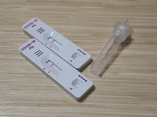 Quảng Ninh lập đường dây nóng về kinh doanh kit test nhanh SARS-CoV-2 ảnh 1