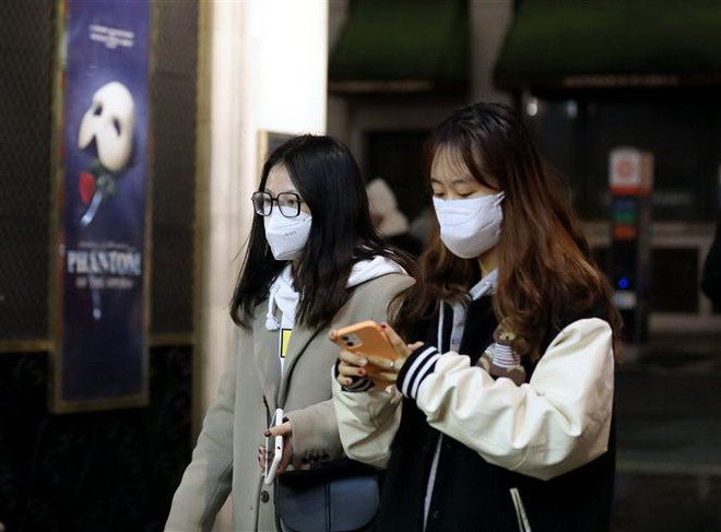 Sống chung với COVID-19: Bước ngoặt hướng tới 'bình thường mới' ảnh 1