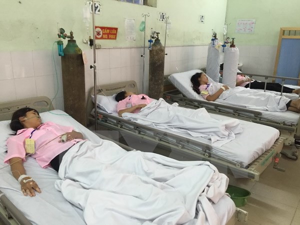 (Ảnh minh họa: Thế Duyệt/TTXVN) Bến Tre: Nhiều công nhân nhập viện nghi do ngộ độc thực phẩm ảnh 1