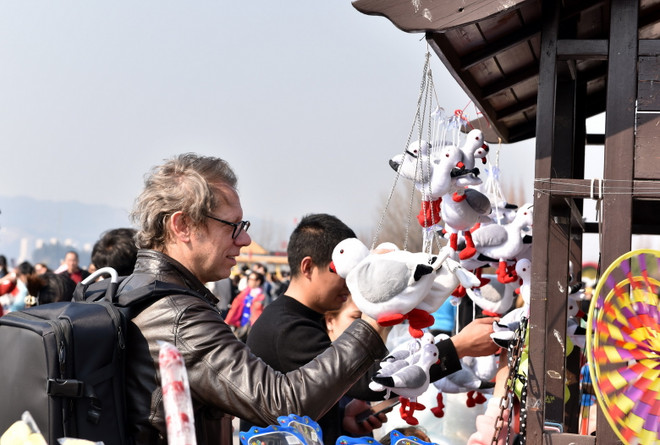 Trung Quốc: 'Xứ sở hải âu' ở thành phố Côn Minh thu hút du khách ảnh 5