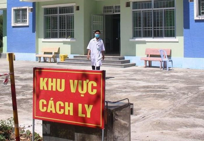 Nhiều công an và người dân phải cách ly sau khi bắt tử tù mắc COVID-19 ảnh 1