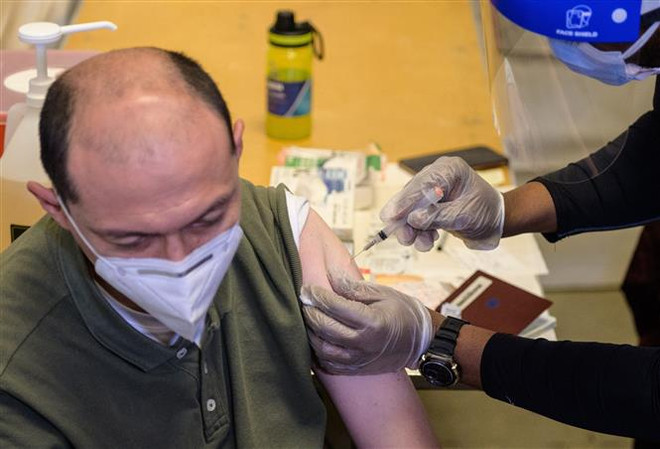 Mỹ: Ca mắc và ca tử vong vì COVID-19 chủ yếu là người chưa tiêm chủng ảnh 1