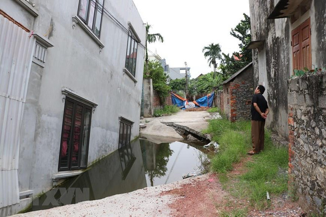 'Hố tử thần' gây đổ nhà cửa khiến người dân Mỹ Đức hoang mang ảnh 2