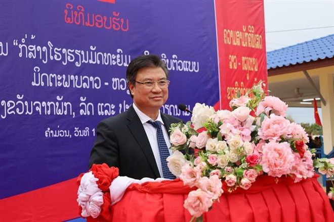 Bàn giao Trường THPT-dạy nghề kiểu mẫu hữu nghị Lào-Việt Nam ảnh 2