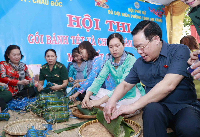 Chủ tịch Quốc hội Vương Đình Huệ: Không để ai không có Tết ảnh 2