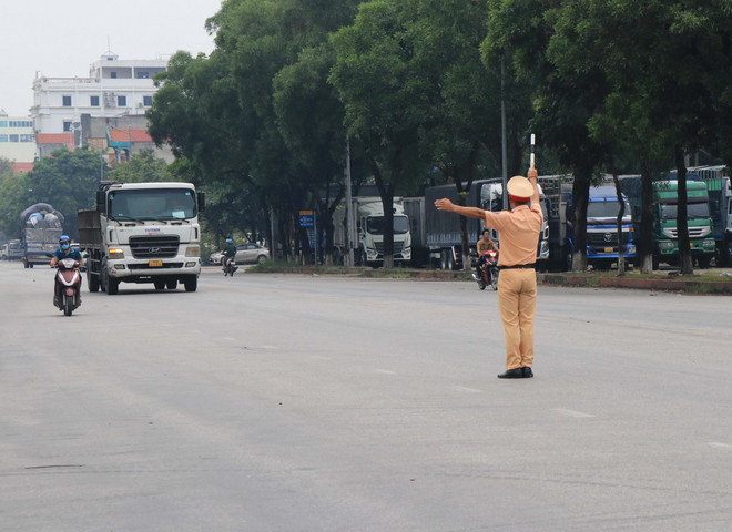 ttxvn_Xe cho hang 2.jpg