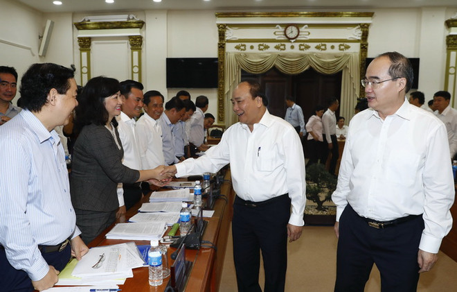 Thủ tướng yêu cầu các bộ, ngành "xắn tay áo" giúp TP Hồ Chí Minh ảnh 2