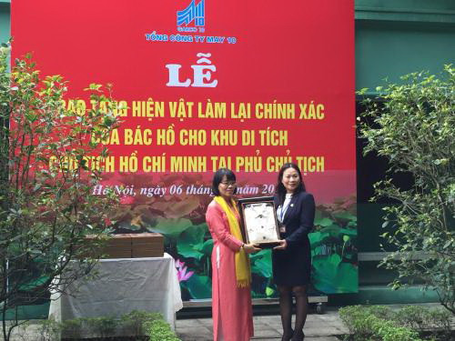 May 10 phục chế thành công 10 bộ quần áo kaki của Bác Hồ ảnh 1