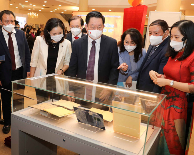 'Văn hóa phải được đặt ngang hàng với kinh tế, chính trị, xã hội' ảnh 1