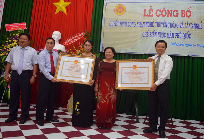 Kiên Giang công nhận làng nghề truyền thống nước mắm Phú Quốc ảnh 1