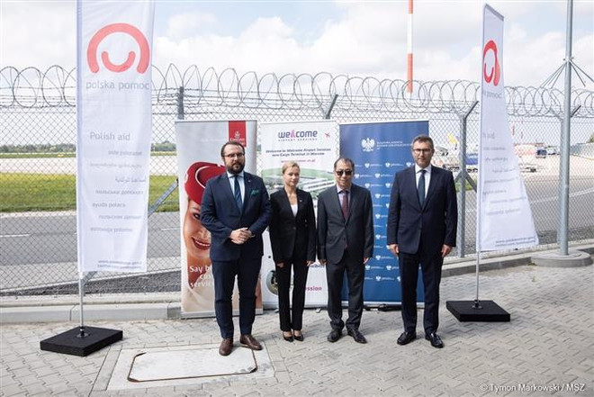 Ba Lan viện trợ Việt Nam 501.600 liều vaccine ngừa COVID-19 ảnh 1