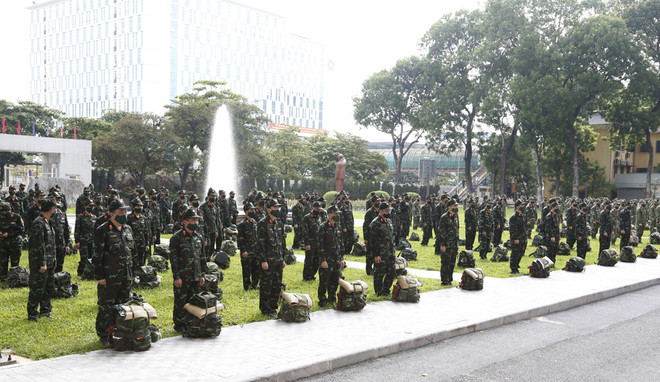 Lên đường chống dịch: Mệnh lệnh từ trái tim của thầy thuốc quân y ảnh 1