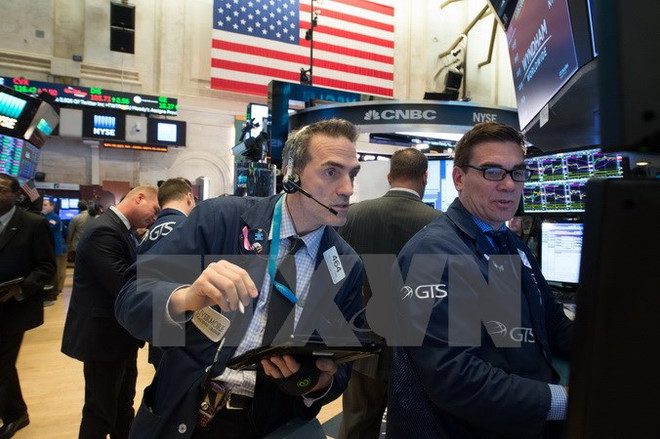 Các chỉ số chứng khoán Mỹ lần đầu tiên giảm điểm trong năm 2018 ảnh 1