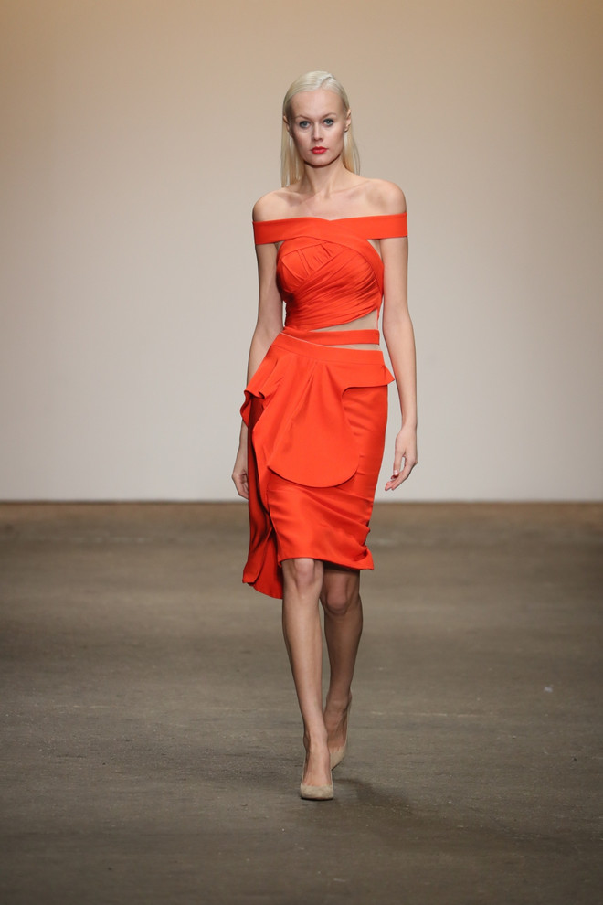 Lụa Việt tỏa sáng trên sàn diễn New York Fashion Week 2017 ảnh 2